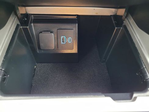 Certified 2021 Ford Explorer 2WD image 26