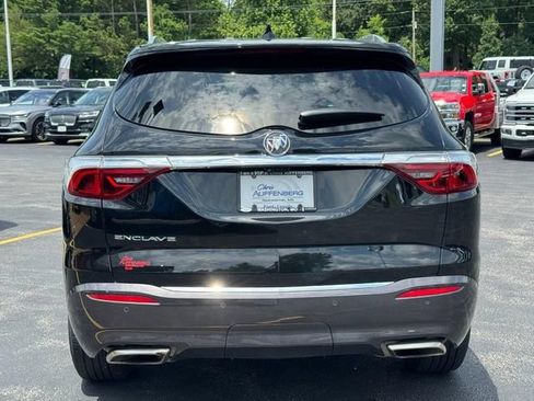 Used 2024 Buick Enclave Essence w/ Technology Package FWD image 4