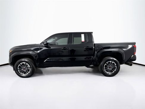 Certified 2025 Toyota Tacoma TRD Sport AWD/4WD image 13