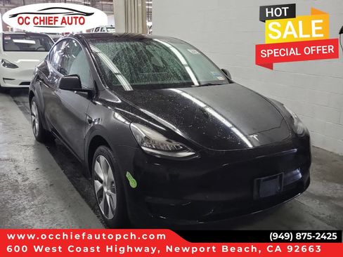 Used 2023 Tesla Model Y Long Range AWD/4WD image 1