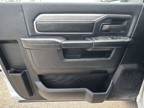 Used 2023 RAM 3500 Tradesman image 10