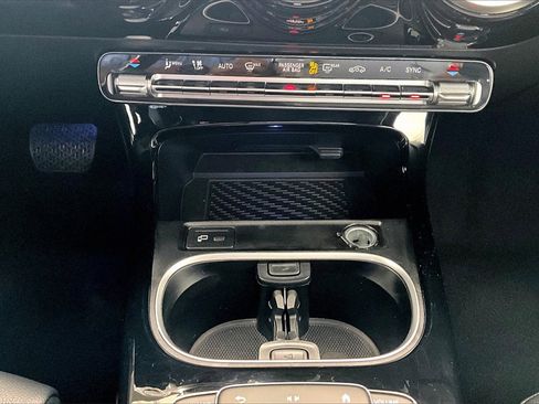 Used 2023 Mercedes-Benz CLA 250 4MATIC image 24