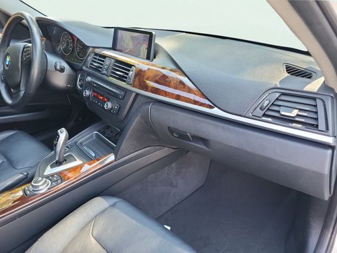Used 2013 BMW 328i xDrive Sedan AWD/4WD image 17