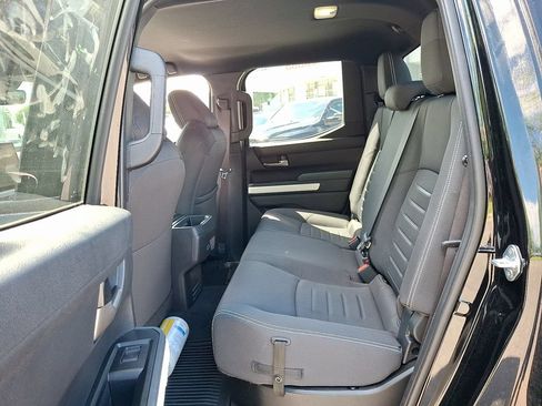 Used 2024 Toyota Tacoma 4x4 Double Cab image 8