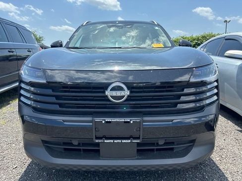 Certified 2026 Nissan Kicks SV w/ SV Premium Package AWD/4WD image 2