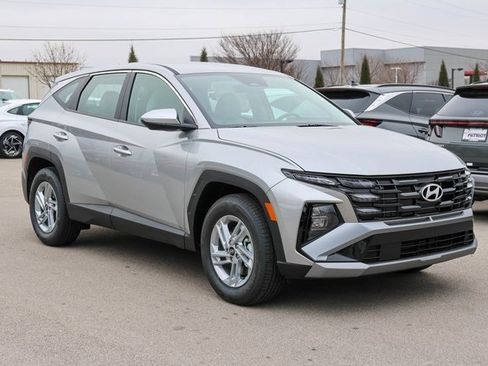 New 2026 Hyundai Tucson SE image 1