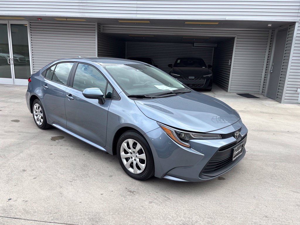 Used 2026 Toyota Corolla LE FWD image 8