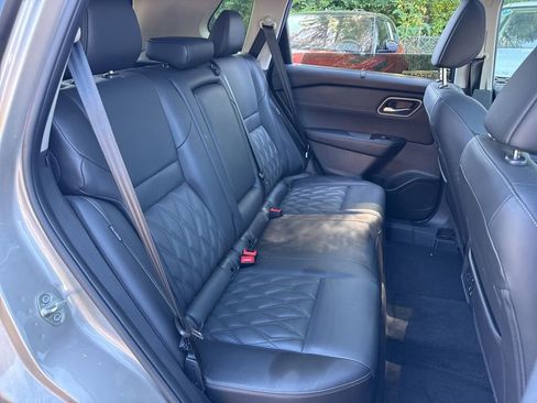 Used 2024 Nissan Rogue Platinum w/ Platinum Premium Package AWD/4WD image 7