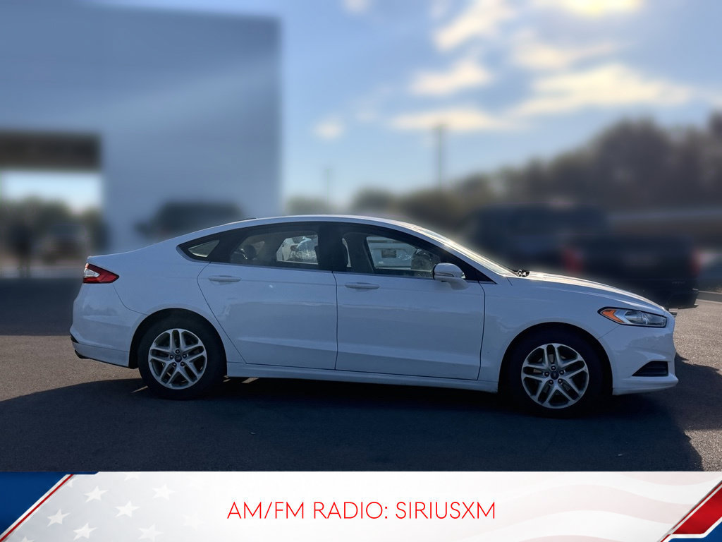 Used 2014 Ford Fusion SE FWD image 4