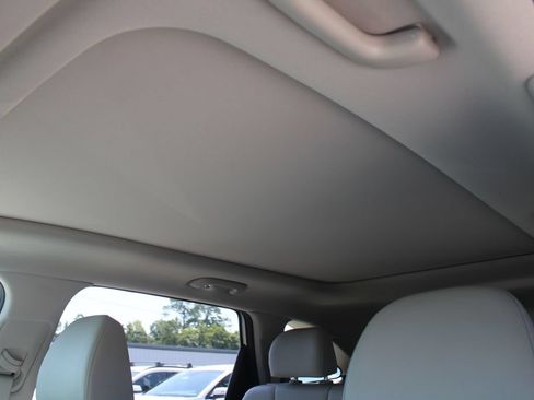 Certified 2025 Kia Sorento EX w/ Panoramic Sunroof Package FWD image 60