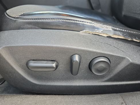 Used 2014 Chevrolet Malibu LT FWD image 16