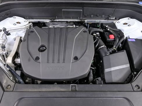 Certified 2023 Volvo XC90 B5 Core w/ Climate Package image 36