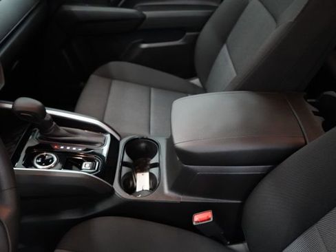 Used 2025 Chevrolet Colorado W/T AWD/4WD image 49