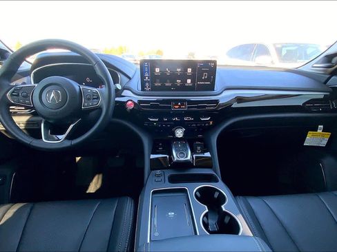 Used 2025 Acura MDX SH-AWD w/ Technology Package image 13