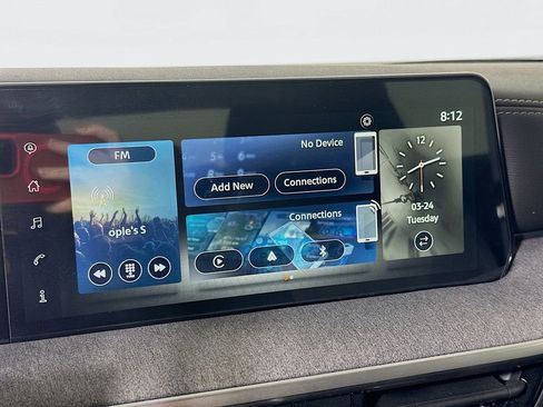 Used 2025 Nissan Kicks SV image 25