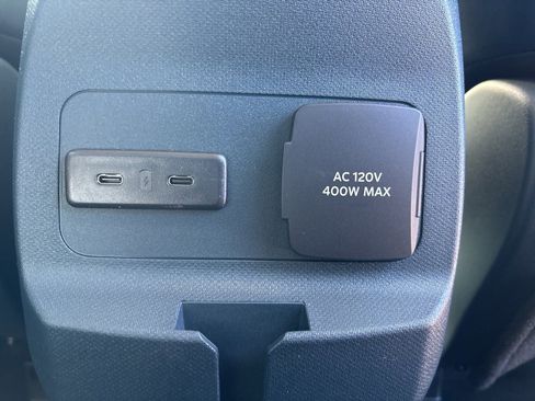 New 2026 Ford Maverick Lariat image 16