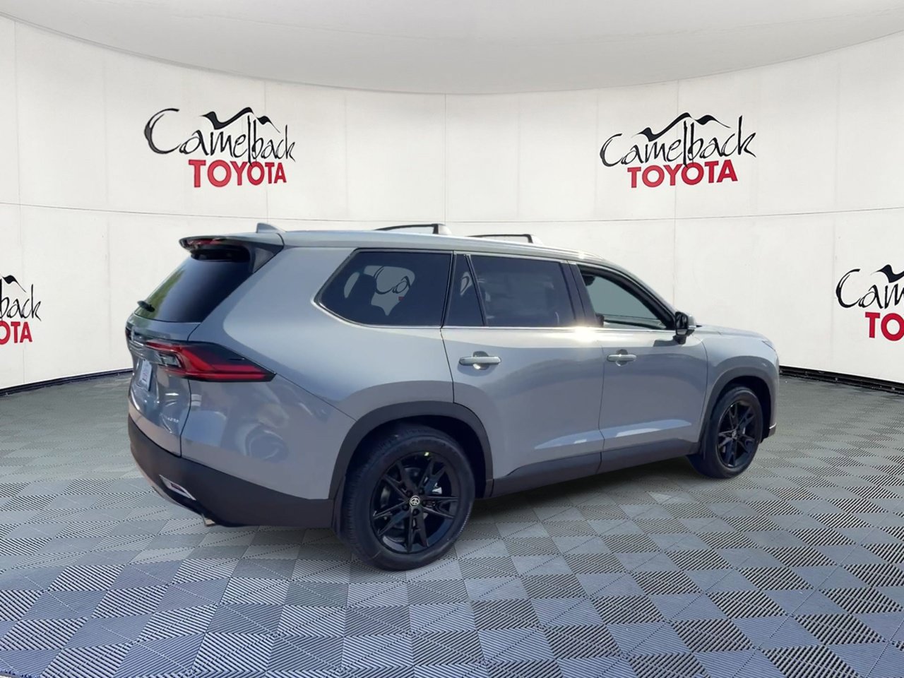New 2026 Toyota Grand Highlander AWD Hybrid image 2