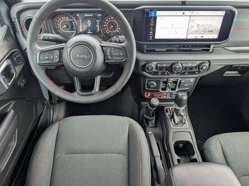 Used 2024 Jeep Wrangler Unlimited Rubicon w/ Convenience Group AWD/4WD image 30