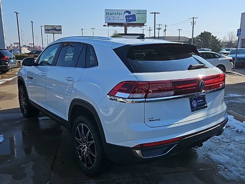 Used 2025 Volkswagen Atlas Cross Sport SE image 7