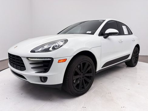 Used 2018 Porsche Macan image 14