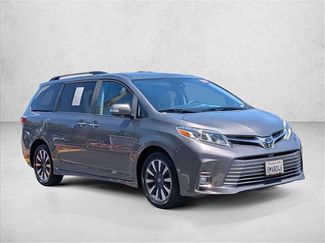 Used 2020 Toyota Sienna Limited w/ Carpet Mat Package FWD video 3