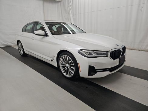 Used 2023 BMW 530i xDrive w/ Premium Package image 3