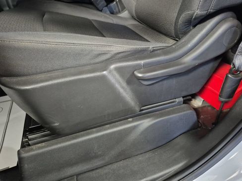 Certified 2025 Chevrolet Silverado 1500 W/T RWD image 8