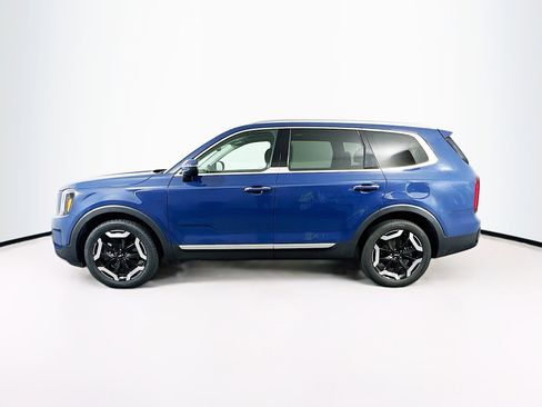 Used 2025 Kia Telluride S FWD image 4