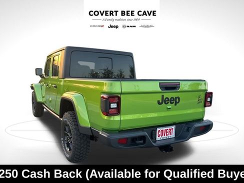 New 2025 Jeep Gladiator Willys image 8