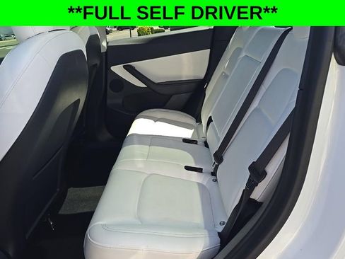 Used 2022 Tesla Model Y Performance AWD/4WD image 18