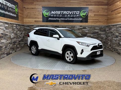 Used 2020 Toyota RAV4 XLE w/ Convenience Package image 1