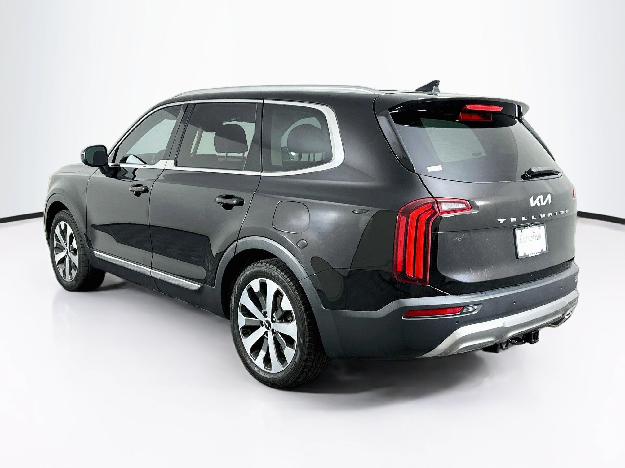 Used 2022 Kia Telluride EX w/ EX Premium Package FWD image 5