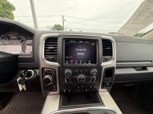 Used 2018 RAM 1500 Big Horn AWD/4WD image 9