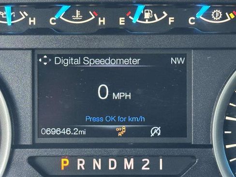 Used 2015 Ford F150 XLT w/ Equipment Group 302A Luxury AWD/4WD image 17