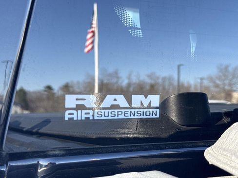Used 2020 RAM 1500 Limited w/ Black Appearance Package AWD/4WD image 5