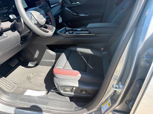 New 2026 Chevrolet Equinox RS w/ Convenience Package III FWD image 14