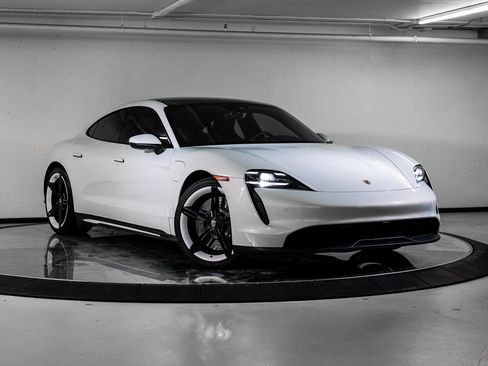 Certified 2024 Porsche Taycan 4S image 9