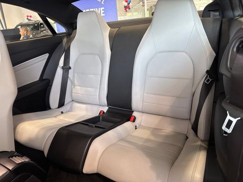 Used 2015 Mercedes-Benz E 400 4MATIC Coupe image 19