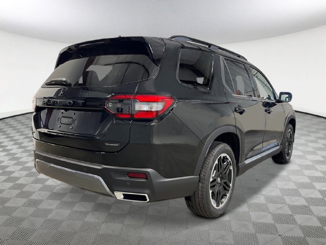 New 2026 Honda Pilot Touring image 6