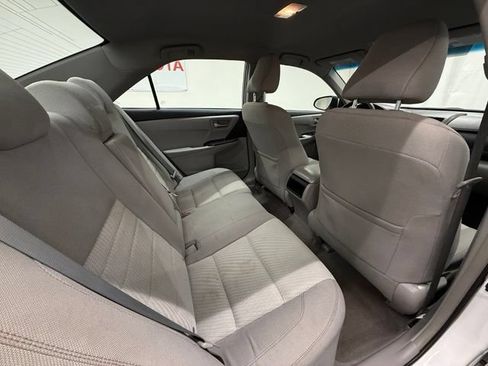 Used 2015 Toyota Camry LE FWD image 7
