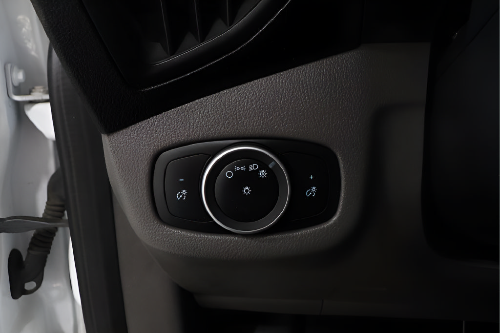 Used 2021 Ford Transit Connect XL FWD image 17