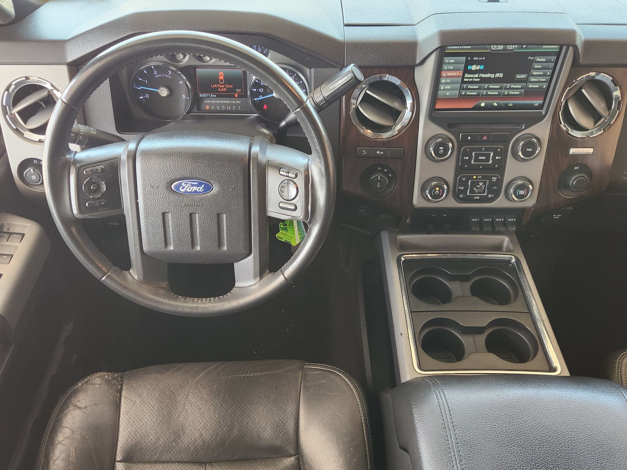 Used 2015 Ford F250 Lariat w/ Lariat Interior Package AWD/4WD image 28