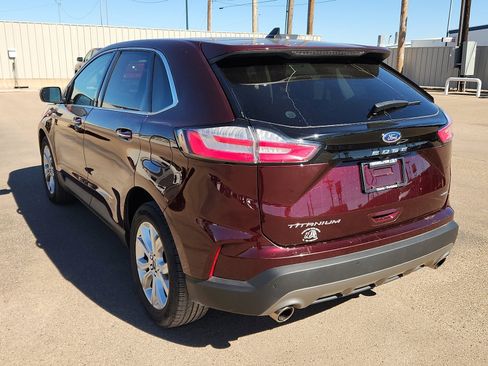 Used 2024 Ford Edge Titanium image 3