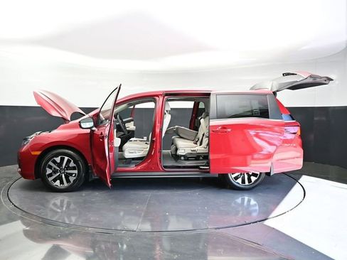 Used 2026 Honda Odyssey EX-L image 40