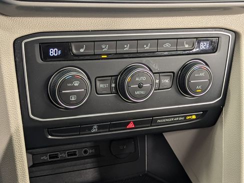 Used 2020 Volkswagen Atlas SE w/ Panoramic Sunroof Package image 29