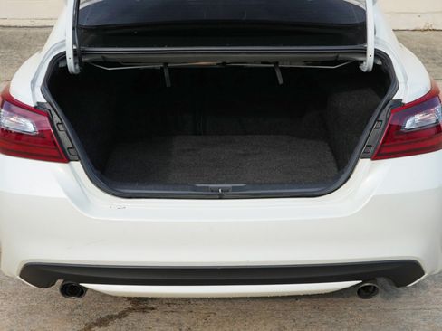 Used 2017 Nissan Altima 2.5 SR FWD image 9