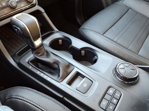 New 2025 Ford Ranger Lariat w/ Black Appearance Package image 17