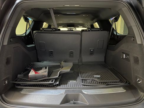 Used 2025 Cadillac Escalade ESV Luxury RWD image 48
