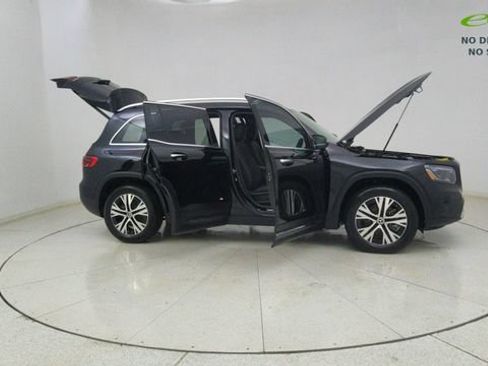 Used 2025 Mercedes-Benz GLB 250 4MATIC w/ Exclusive Package image 76