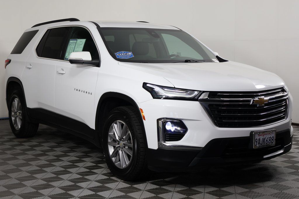 Used 2022 Chevrolet Traverse LT FWD image 3